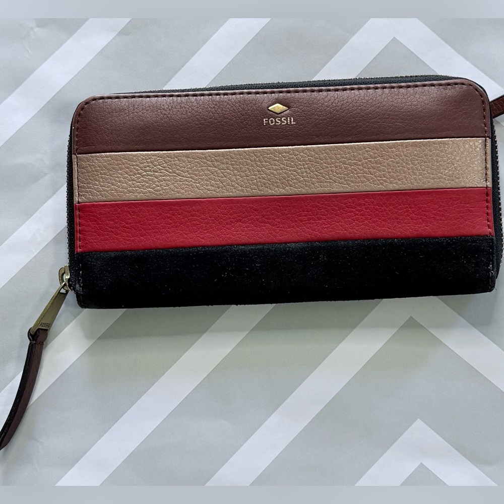 Fossil Sydney Multi Color Accordion Leather and Suede Wristlet Wallet